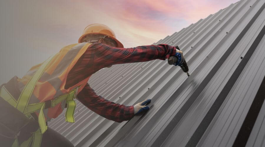 Professional gutter cleaning in Quincy, MO